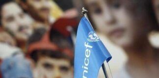 8.6 مليون طفل بحاجة إلى مساعدة تعليمية .. تحذير أممي من انهيار النظم الاجتماعية والاقتصادية في اليمن