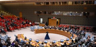 مجلس الأمن يعتمد قراراً جديداً يدين هجمات الحوثيين على الملاحة الدولية