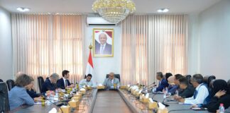 عدن: باذيب يناقش مع الوفد الأوروبي دعم المشاريع التنموية