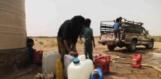 سكان في غرب اليمن يكابدون للحصول على المياه النظيفة انخفاض خصوبة التربة وزيادة الملوحة في اليمن أدى إلى تهديد الزراعة (الأمم المتحدة)