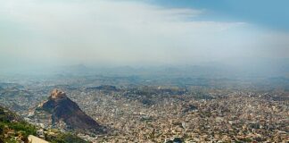 العثور على جثة شاب مقتول طعنًا في تعز