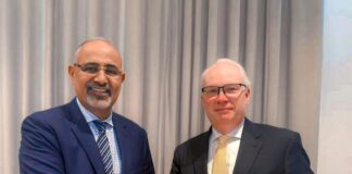 الزبيدي يلتقي المبعوث الأمريكي الخاص إلى اليمن لبحث الأوضاع الإنسانية والسياسية والعسكرية