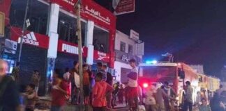 كارثة تحرق مستودع ملابس في عدن.. وفرق الإطفاء تسيطر على الوضع