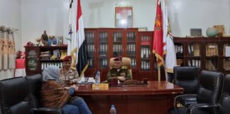 اللجنة الوطنية للتحقيق وقيادة محور تعز يناقشان مستجدات حقوق الانسان الاخيرة بالمحافظة وتفعيل آليات المحاسبة