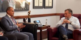 اليمن يطالب أمريكا بدعمه عسكرياً لتحرير الحديدة