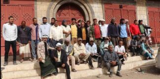 موظفو كهرباء الضالع يواصلون إضرابهم للمطالبة بصرف رواتبهم وتحسين أوضاعهم المعيشية