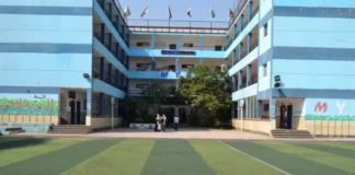 المدارس الأهلية اليمنية في مصر تفرض رسوماً باهضة “غير قانونية” على طلاب الثانوية العامة