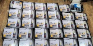 عدن: ضبط أجهزة اتصالات لاسلكية في جمرك المنطقة الحرة