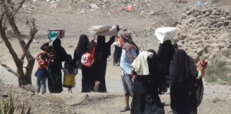 نزوح 34 أسرة يمنية خلال أسبوع بسبب الصراع والأوضاع الاقتصادية