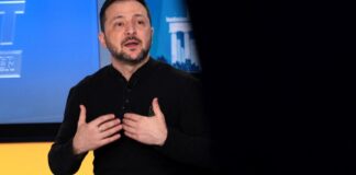 زيلينسكي: “واشنطن ستدفع الثمن” والروس يحتفون بالصفعة الأمريكية “للوغد” في البيت الأبيض