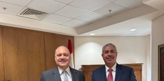 سفارة اليمن في القاهرة تبحث مع الخارجية المصرية قضايا رعاياها في مصر وأوضاع العالقين اليمنيين في غزة