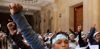 #الفكر_الحوثي_يغتال_الطفولة.. حملة إلكترونية لكشف سموم المراكز الصيفية وتجنيد الأطفال