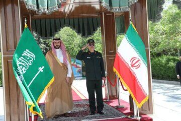 الرياض تؤكد إدانتها وتدعو لضبط النفس في مواجهة التطورات الإيرانية