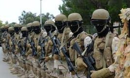 القوات اليمنية تبحث هجومًا بريًا واسعًا على مواقع الحوثيين