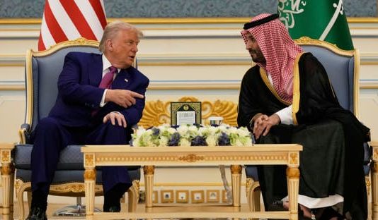 الرياض تستضيف قمة خليجية أمريكية اليوم بعد يوم حافل بتوقيع اتفاقيات ضخمة مع السعودية