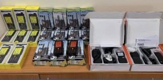 السلطات العُمانية تُحبط محاولة تهريب أجهزة اتصالات لاسلكية إلى اليمن