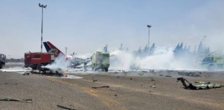 غارات إسرائيلية تستهدف مطار صنعاء وتدمر آخر طائرة لليمنية … والحكومة اليمنية تحمّل الحوثيين المسؤولية