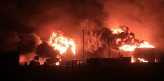 غارات إسرائيلية تُخرج ميناء الحديدة عن الخدمة وسط تصاعد التوترات الإقليمية