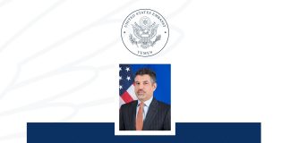 السفير الأميركي: نؤكد التزامنا بدعم تطلعات اليمنيين ونتناقض كليًا مع نهج الحوثيين الإرهابي