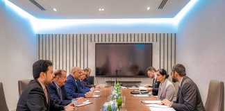 الزُبيدي يبحث مع السفيرة البريطانية ومسؤولي البنك الدولي المستجدات السياسية والحلول العاجلة لأزمة الكهرباء