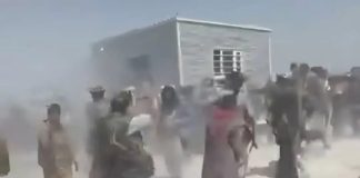 مسلحو قبيلة “عنس” يهاجمون مكتباً للجبايات الحوثية شرقي ذمار. (فيديو)
