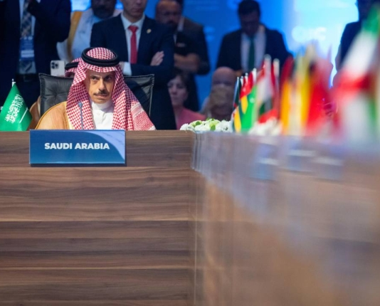 دول الخليج تتعاطف مع إيران لكنها لا تدين الولايات المتحدة والحوثيون يتراجعون عن المواجهة