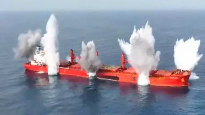 غرق سفينة في البحر الأحمر