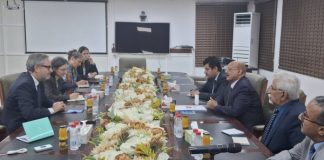 عدن.. الاتحاد الأوروبي يعتبر سك الحوثيين عملة جديدة «تزويراً غير قانوني» ويجدد دعمه للبنك المركزي اليمني