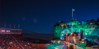 مهرجان إدنبرة 2025: عروض تحتفي بالإنسان وتقاوم النسيان