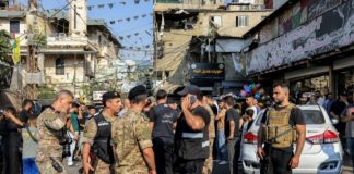 الجيش اللبناني يبدأ باستلام أسلحة المخيمات الفلسطينية لحصرها بيد الدولة
