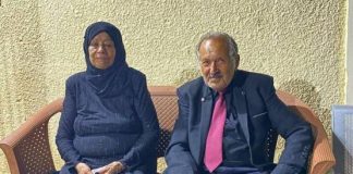 مسنان يتوجان قصة حبهما بالزواج بدار مسنين بمصر