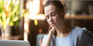 دراسة تكشف.. النساء أكثر تأثرًا بالألم بسبب اضطرابات النوم