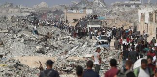 حصيلة الضحايا تتصاعد في غزة وسط تحذيرات أممية من “أزمة مياه”.