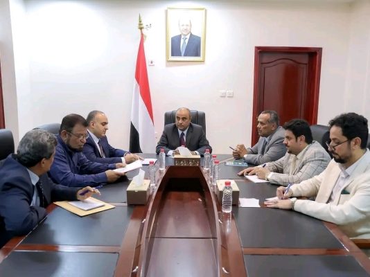 الحكومة تعتمد موازنة طارئة لإعادة تشغيل المستشفى الجراحي العام بعدن