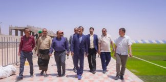محافظ شبوة يعلن عن مشروع مدينة رياضية متكاملة في عتق وتوجيهات ببدء التصاميم
