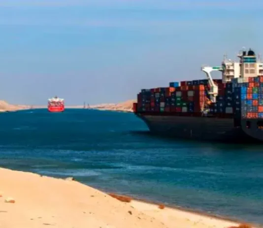 هجمات البحر الأحمر تُكبّد قناة السويس خسائر فادحة وتُهدد التجارة العالمية