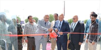 باذيب يدشن خدمات “ستارلينك” في ست محافظات ضمن المرحلة الأولى لتوسيع الإنترنت الفضائي