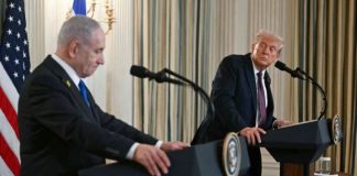 أثنى على العرب ولم يعط الفلسطينيين شيئاً.. ترامب: أتريدون احتلالاً ناعماً أم عنيفاً؟