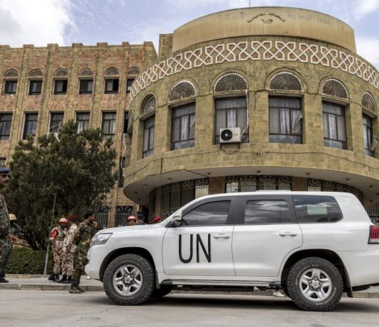 صحفي يمني: الحوثيون حوّلوا إجراءات أممية روتينية إلى “أدلة تجسس”