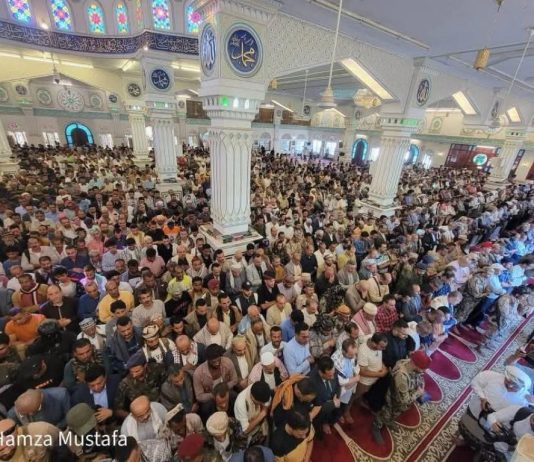 تعز تودّع الشهيدة افتهان المشهري في موكب جنائزي مهيب. (صور)