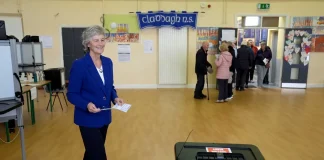 اليسارية كاثرين كونولي تقترب من الفوز برئاسة أيرلندا بأغلبية غير مسبوقة