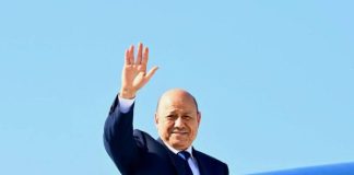 رئيس مجلس القيادة اليمني إلى السعودية لبحث التعافي الاقتصادي ومواجهة “تخادم” الحوثيين مع الإرهاب