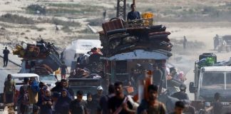 غزة : 75 قتيلاً وتدمير للمنازل.. والبيت الأبيض يناقش مقترح ترامب للسلام