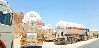 احتجاز ناقلات الغاز في شقرة يدخل يومه الرابع.. ومخاوف من أزمة خانقة تهدد المحافظات