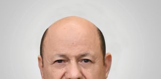 رئيس مجلس القيادة يعزي ضحايا حادث أبين ويوجه بتقديم الرعاية للمصابين