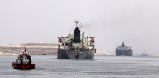 إيرادات قناة السويس تصعد 14% مع تراجع التوتر في البحر الأحمر