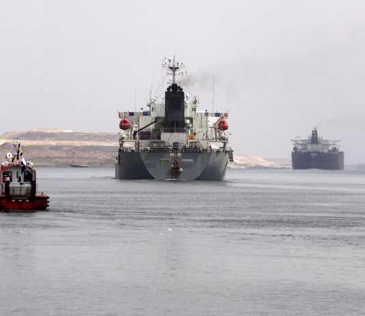 إيرادات قناة السويس تصعد 14% مع تراجع التوتر في البحر الأحمر