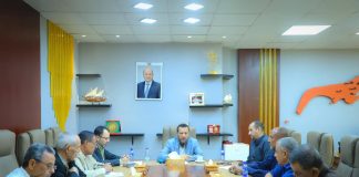 محافظ عدن يؤكد على ضرورة تحسين خدمات المياه والصرف الصحي