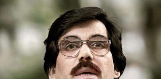 البيض.. رجل اللحظات التاريخية الفارقة