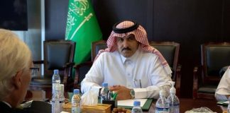السفير السعودي : تصرفات الزبيدي “غير مسؤولة” ورفضه هبوط طائرة الوفد السعودي في عدن تصعيد خطير